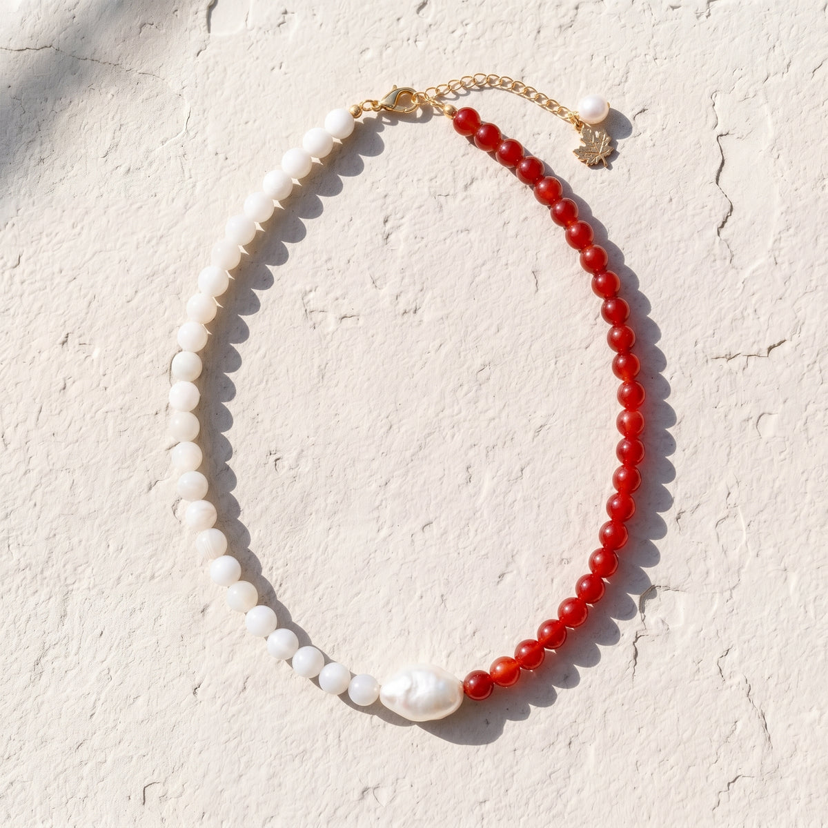 Collar de perlas con cuentas de arce canadiense