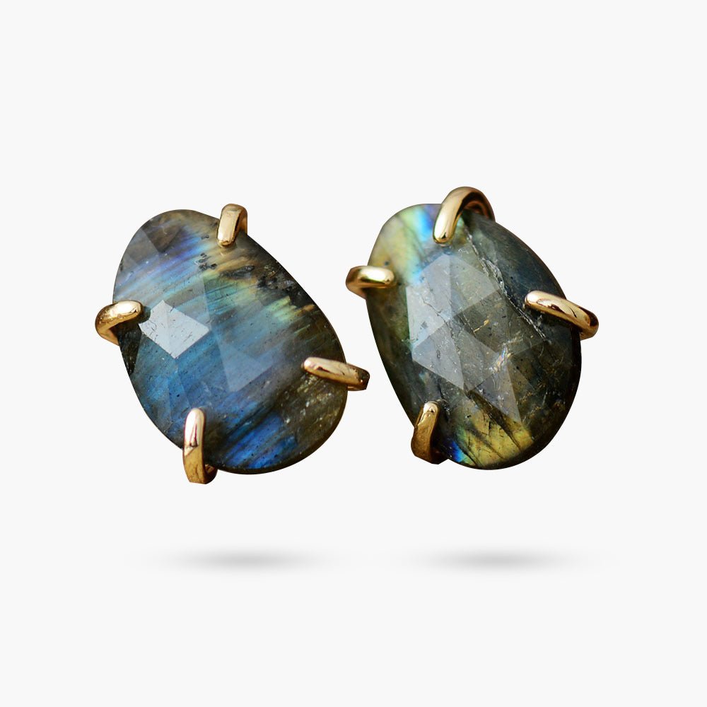 Majestic Queen Stud Earrings - Cape Diablo