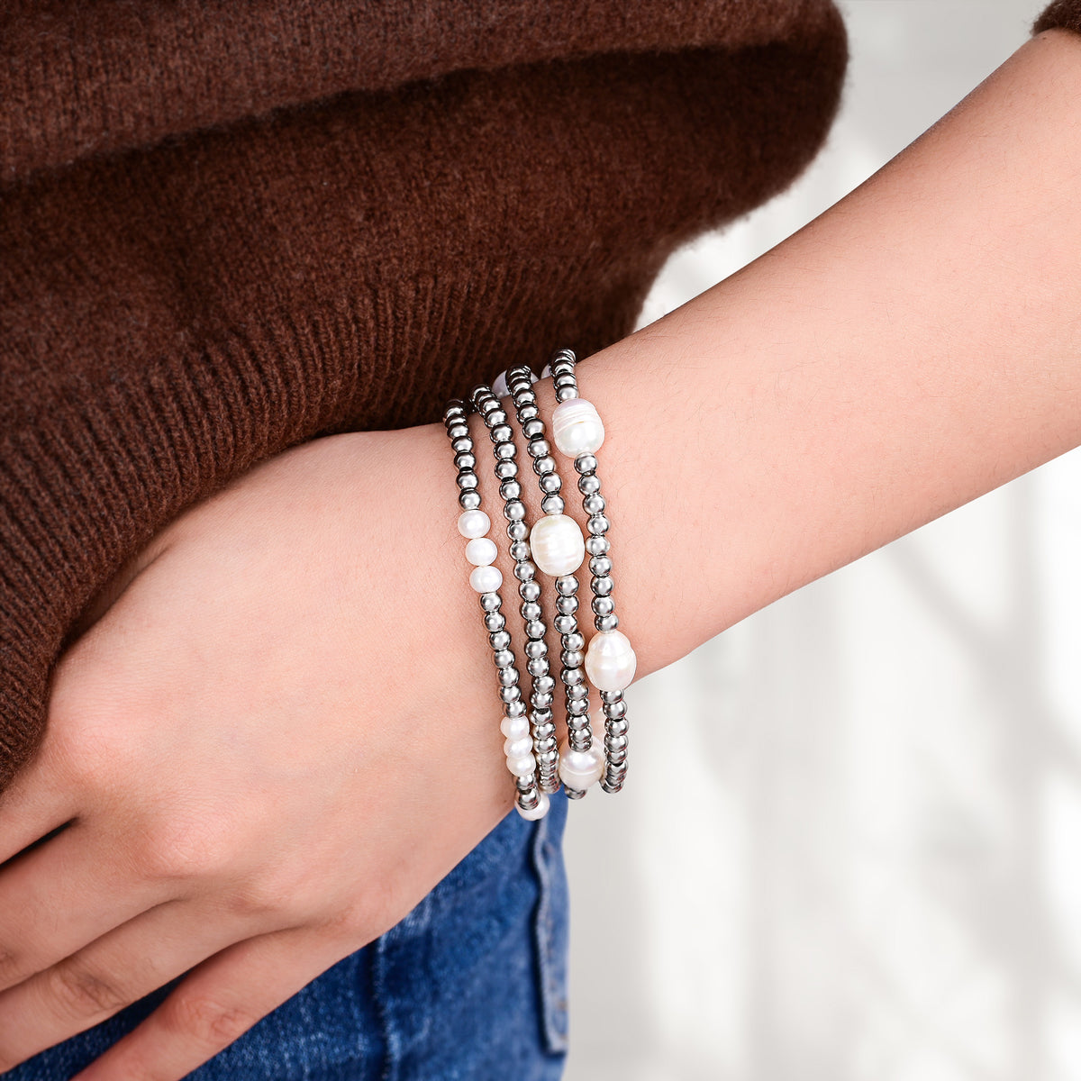 Conjunto de pulseras de perlas y plata