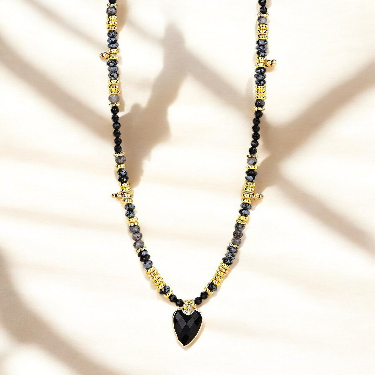 Collar de Armonía de Hematita Intensa