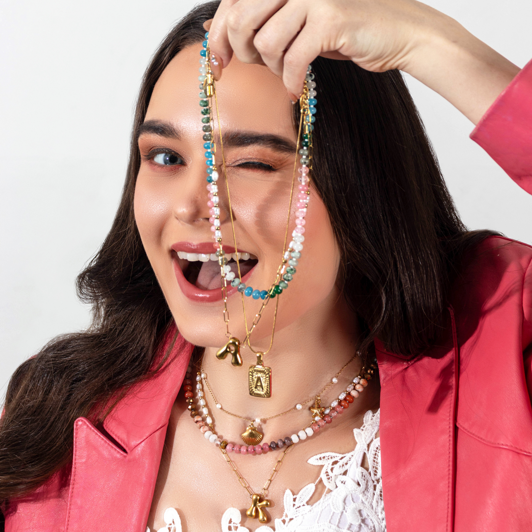 Collar con colgante inicial Golden Glow