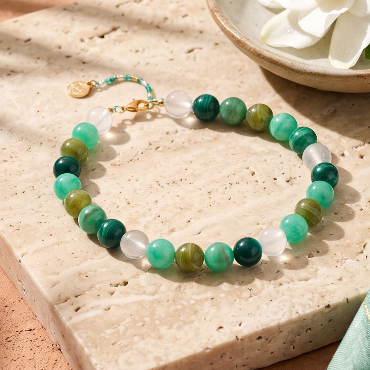 Collar grueso de cuentas color verde azulado