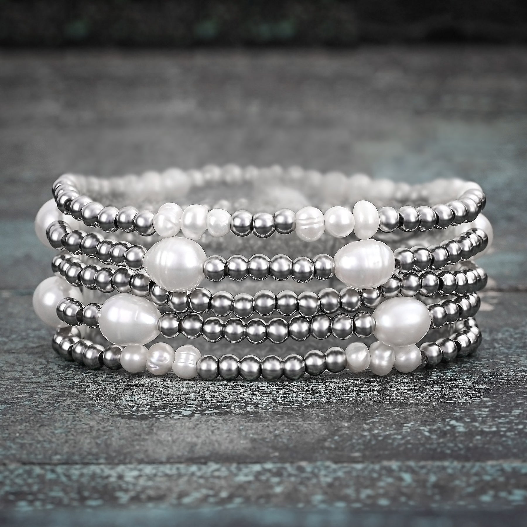 Conjunto de pulseras de perlas y plata