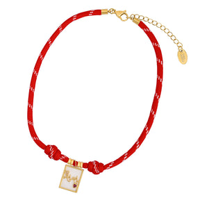 Collar con encanto de amor rojo