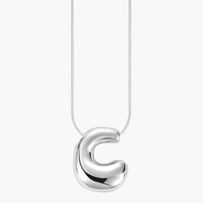 Collar con inicial en letra burbuja de brillo plateado
