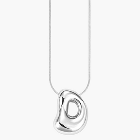 Collar con inicial en letra burbuja de brillo plateado