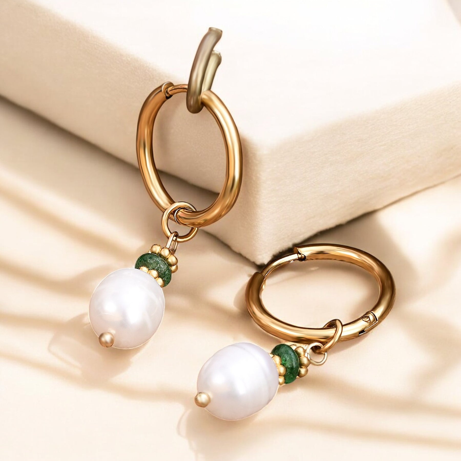 Pendientes de aro Golden Grace Pearl y Green Agate