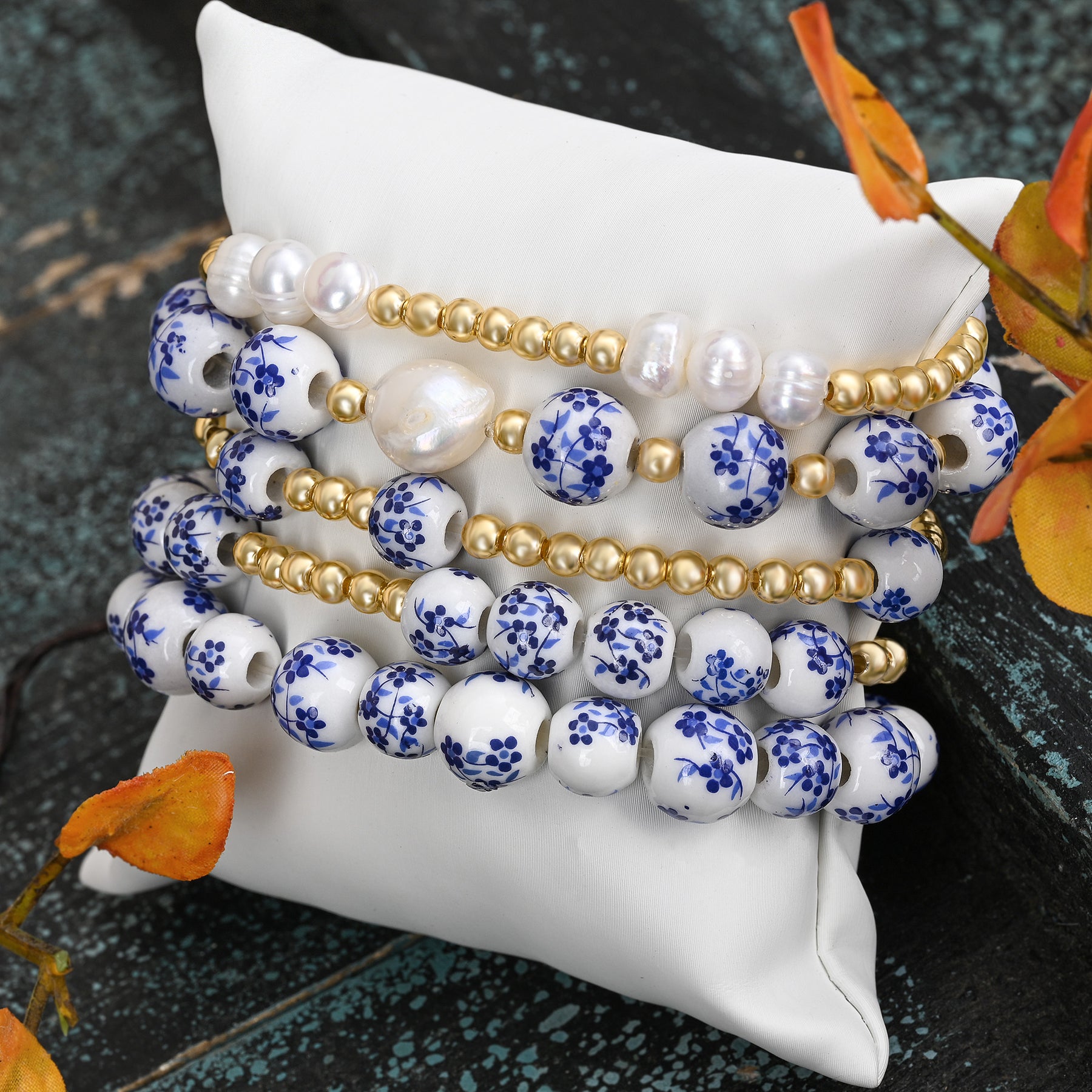 Pulsera de perlas flor de azur