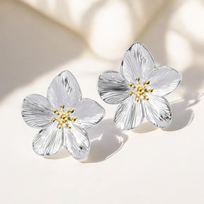 Pendientes de Stud Radiancia de Flor