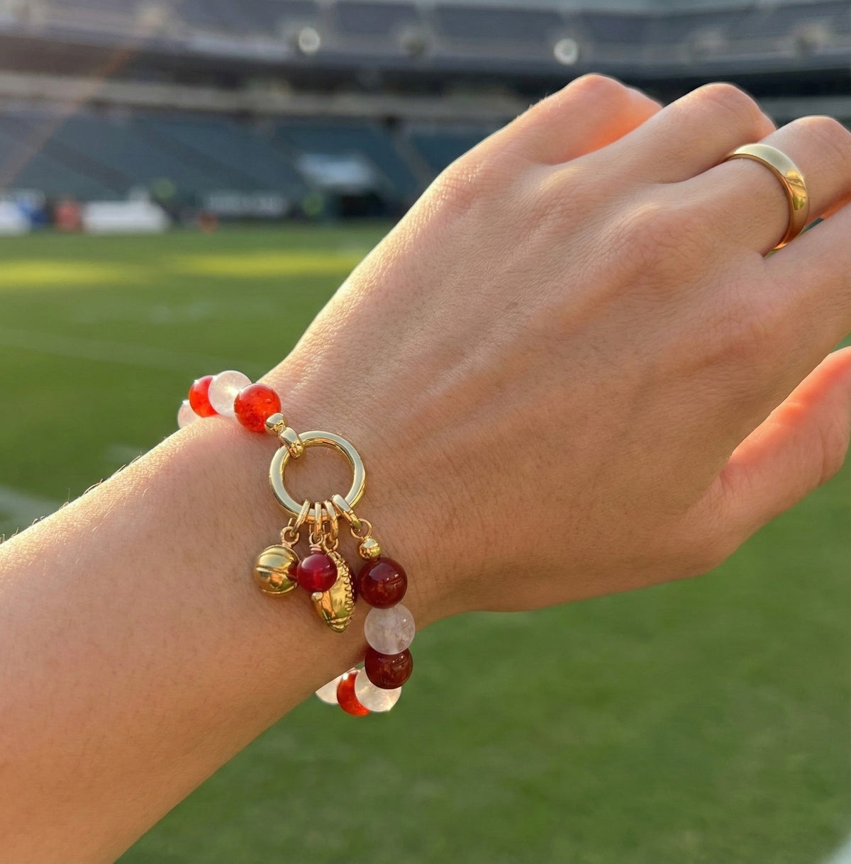 Pulsera elástica para el día del partido