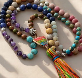 Collar de Borlas con Encanto de Chakra