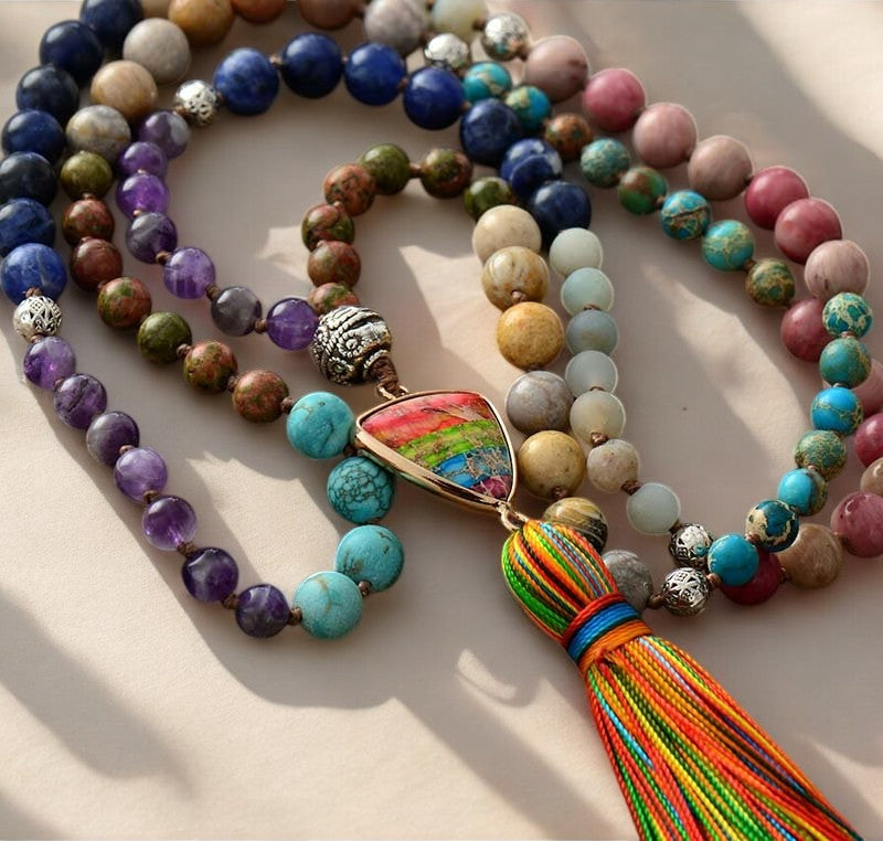 Collar de Borlas con Encanto de Chakra