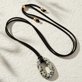 Collar de serenidad turquesa de ante