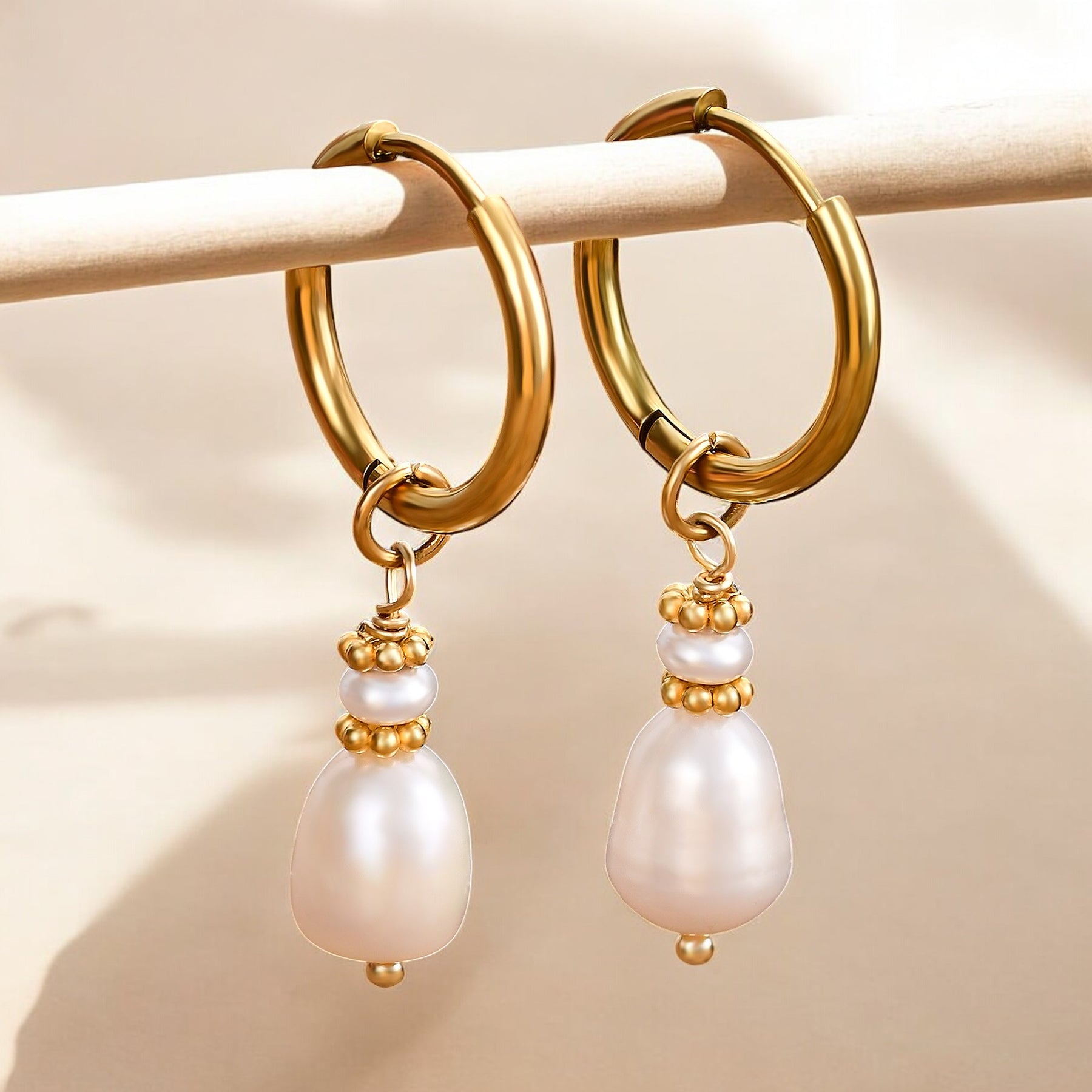 Pendientes de aro de ágata y perla Golden Grace